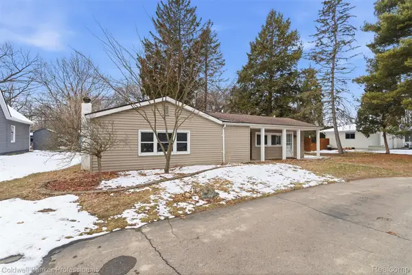 2380 Rolandale, WestBloomfield, MI 48324