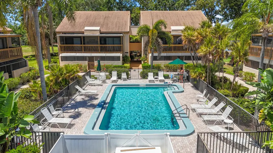 3033 Willow Green #10, Sarasota, FL 34235 - #3