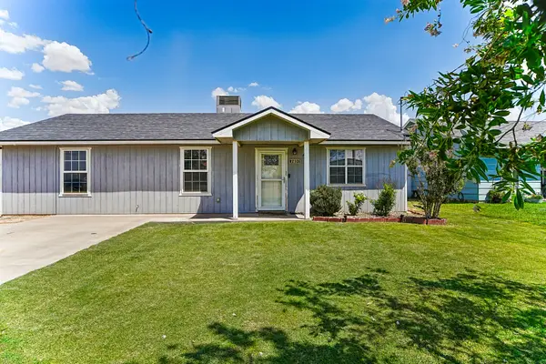 2104 Iris St, Carlsbad, NM 88220