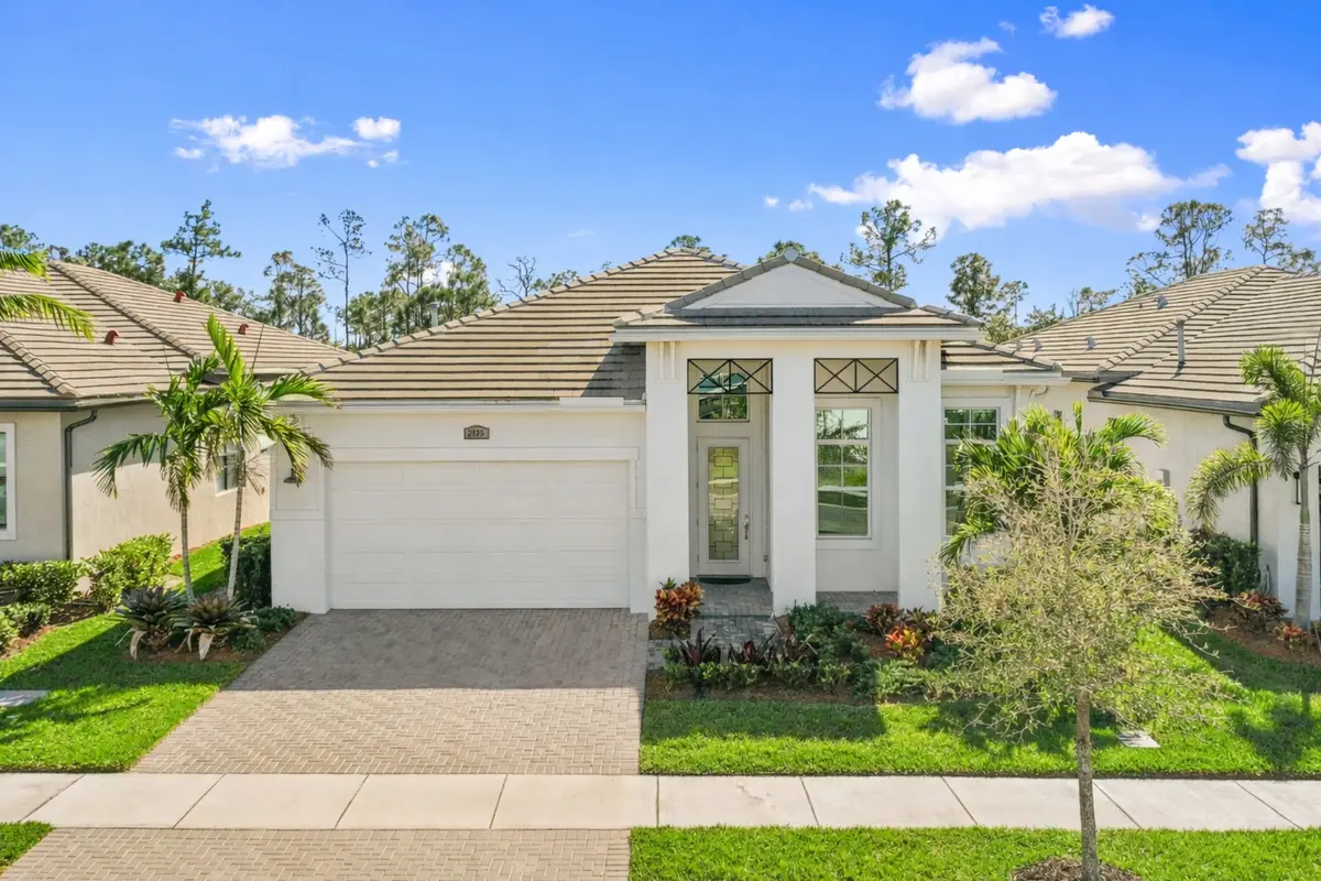 2125 SE Mosaic Boulevard, Port Saint Lucie, FL 34984 - Image #1