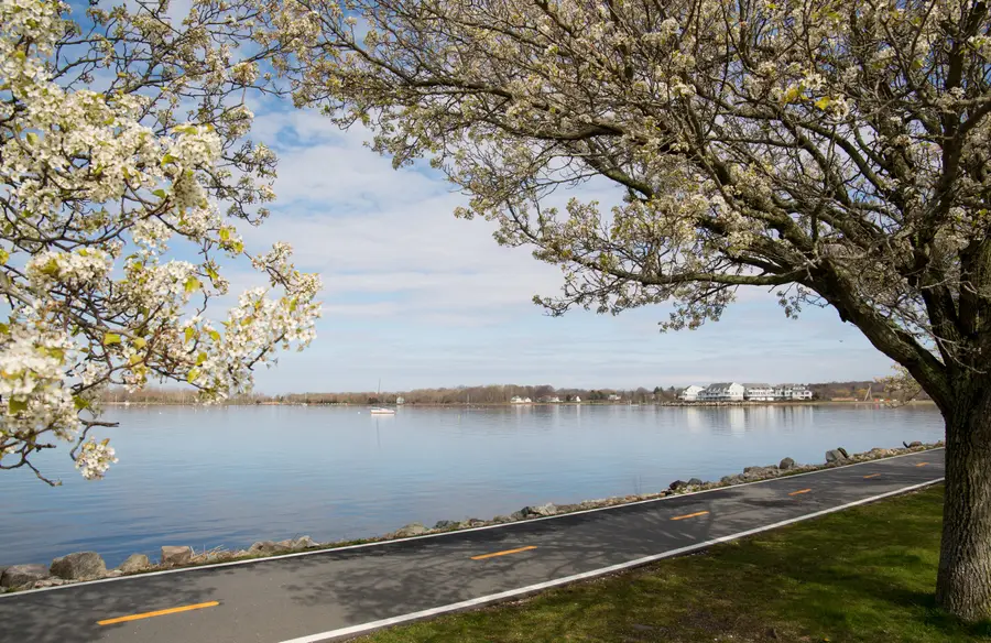 7 Knowlton Court, Bristol, RI 02809 - Image #3