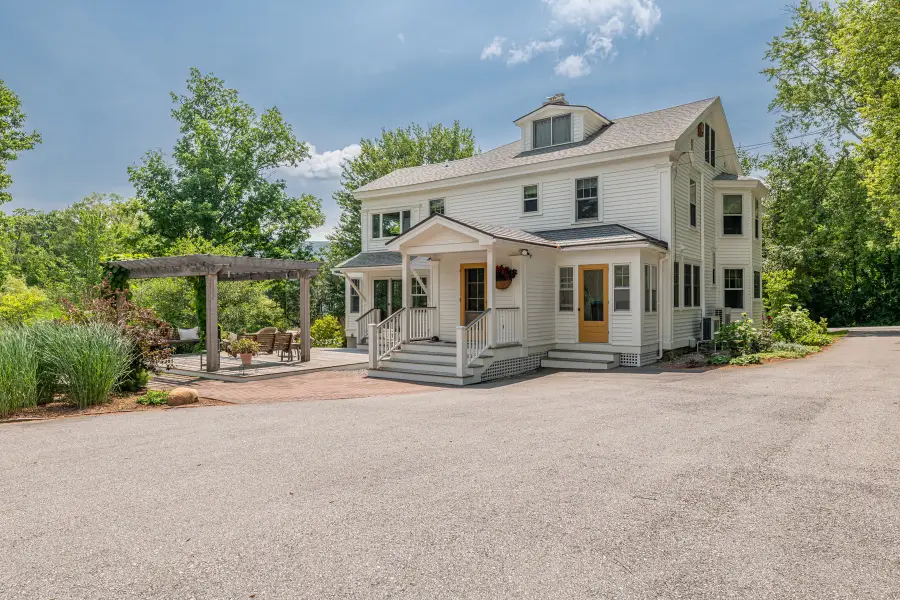 212 Taconic Road, Manchester, VT 05254 - #2
