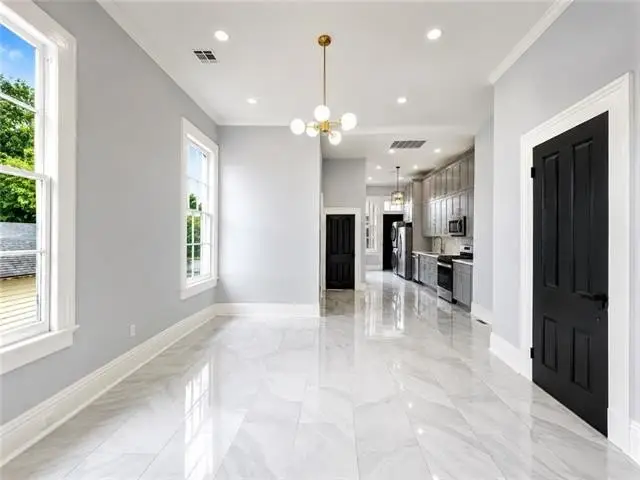 2403 CARONDELET Street unit: D, New Orleans, LA 70130 - #2