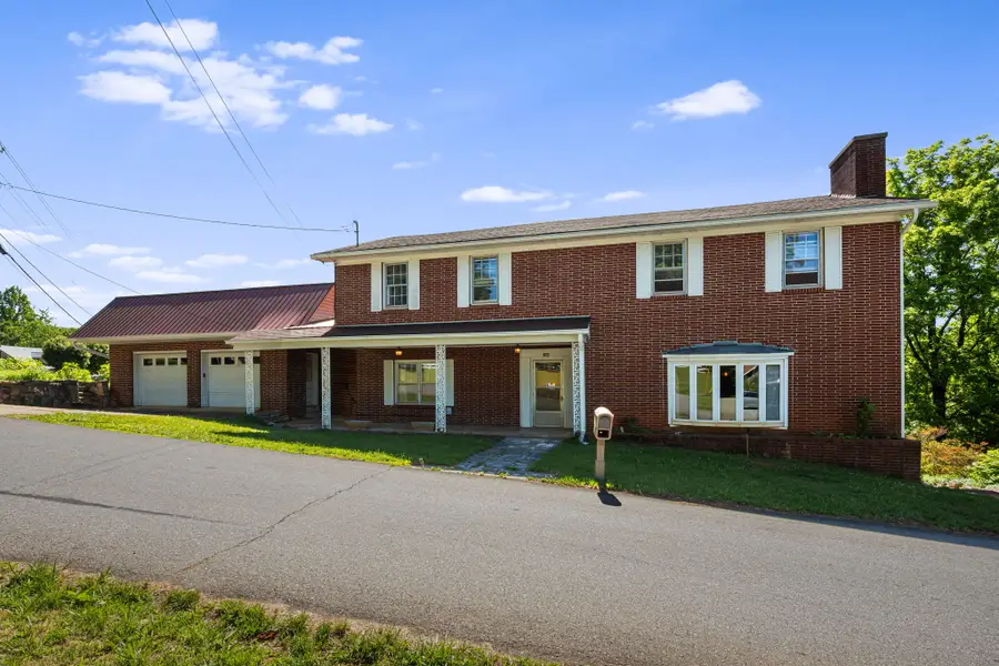 284 Chestnut Street, Mars Hill, NC 28754 - #2