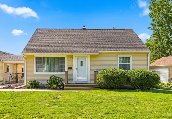 709 37th St Ne, Cedar Rapids, IA 52402