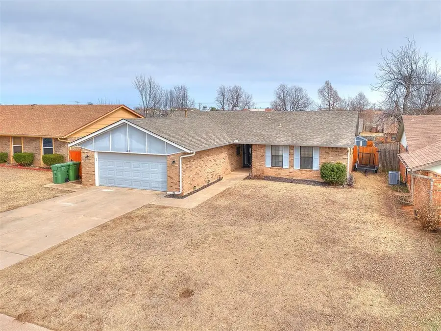 815 Dorchester Drive, Yukon, OK 73099 - #3