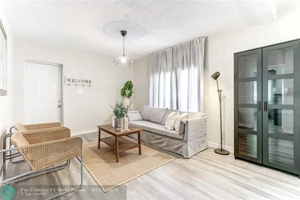 427 S 24th Ave, Hollywood, FL 33020