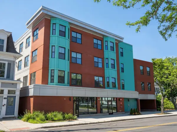 1151 Walnut #201, Newton, MA 02461
