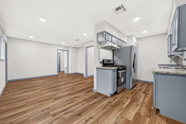 3102 Knotty Oaks Trail, Houston, TX 77045