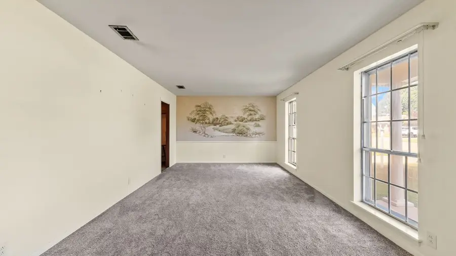 416 W Greenfield Dr., Wake Village, TX 75501 - Image #2