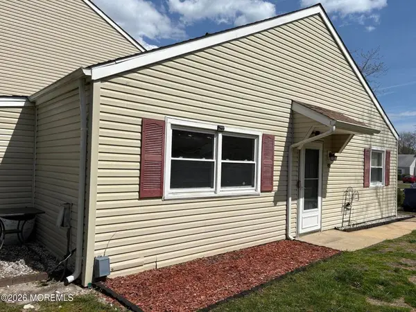 48 S South Seas Ct, BARNEGAT, NJ 08005