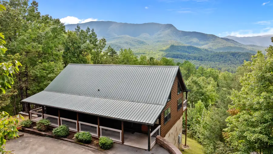 859 Pinnacle Vista Road, Gatlinburg, TN 37738 - Image #2