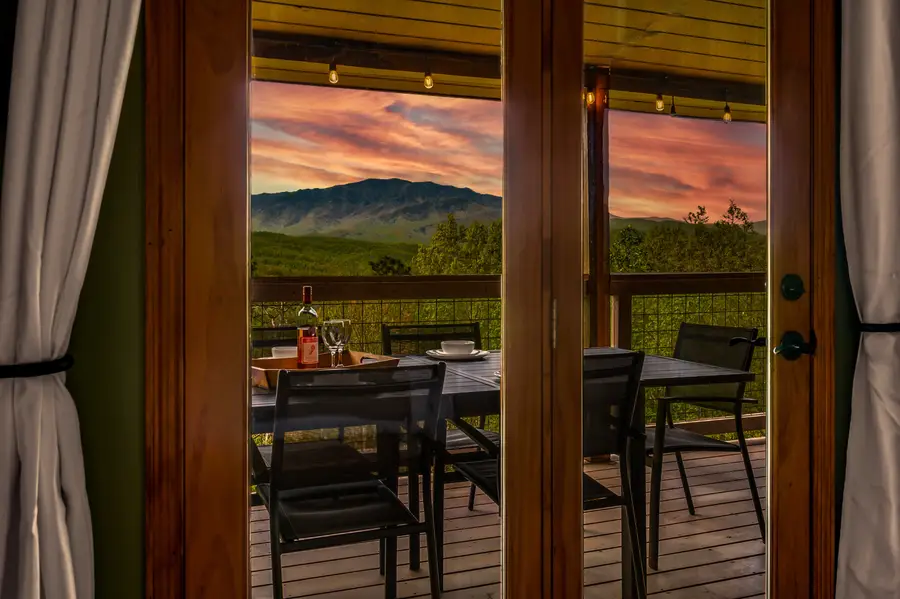 859 Pinnacle Vista Road, Gatlinburg, TN 37738 - Image #3