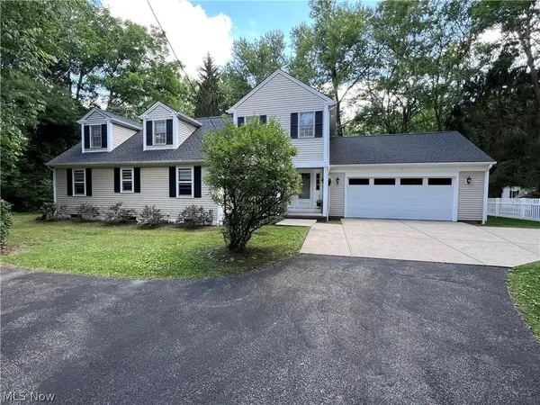 75 Olive Street, Chagrin Falls, OH 44022