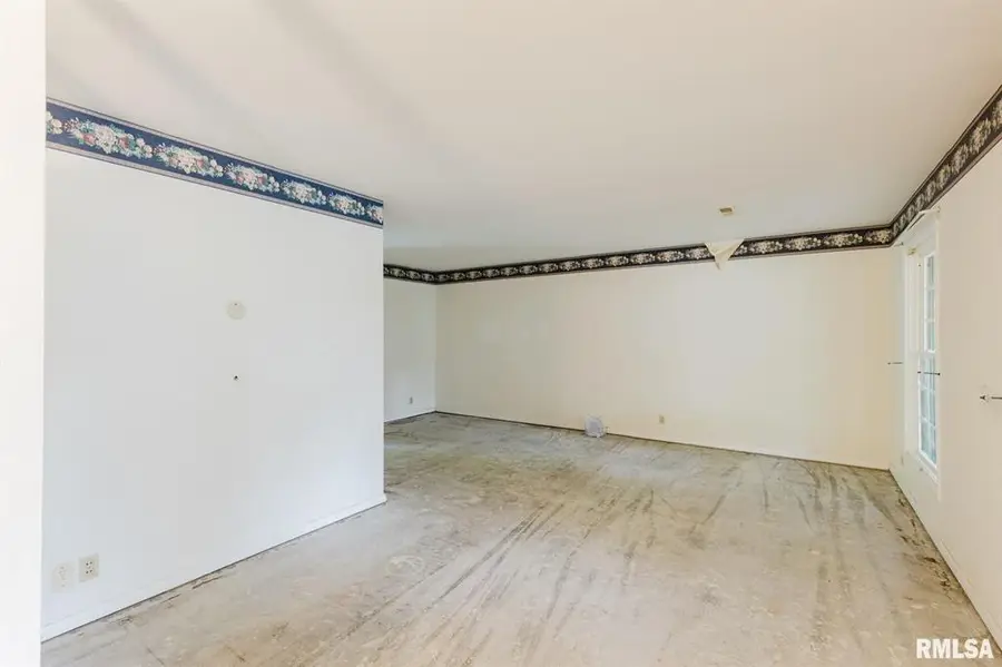 1602 W Freeman Street, Carbondale, IL 62901 - #2