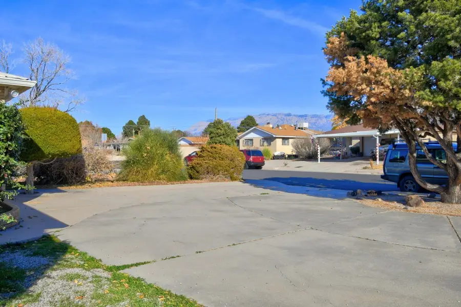 2729 Chama Street Ne, Albuquerque, NM 87110 - #2