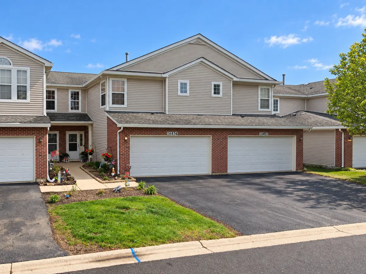 16434 Club Court, Crest Hill, IL 60403 - #1