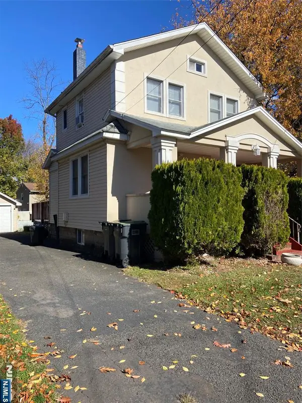 49 Carnation Street, Bergenfield, NJ 07621