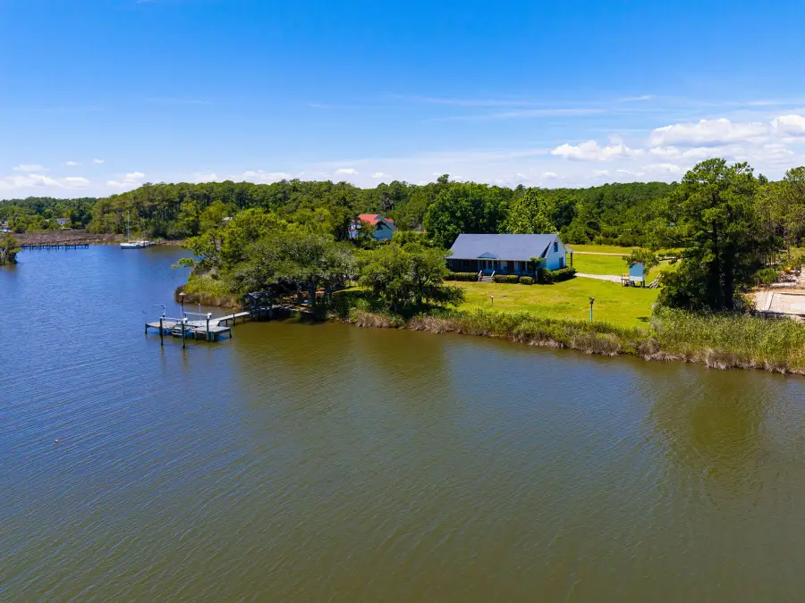 312 Martin Creek Drive, Beaufort, NC 28516 - #2