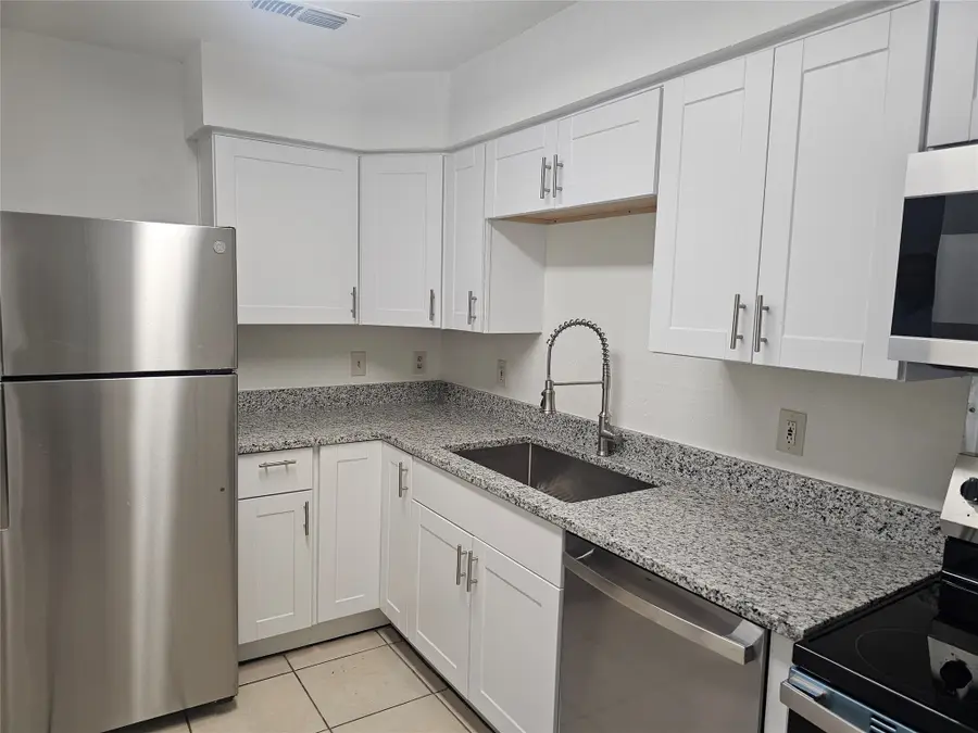 200 E Denton Drive, Euless, TX 76039 - #3