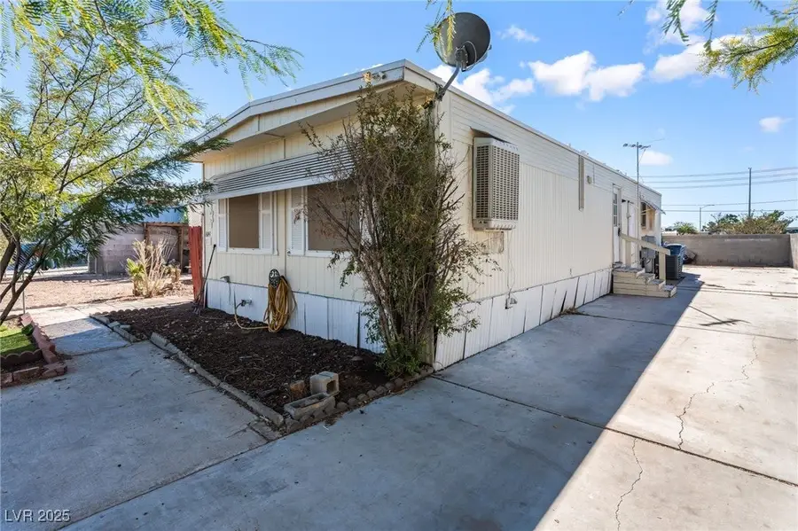 6041 Rocky Mountain Avenue, Las Vegas, NV 89156 - #2