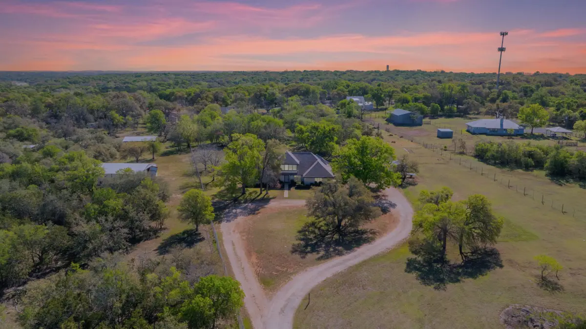 28 Country Oaks Dr, Buda, TX 78610 - #1