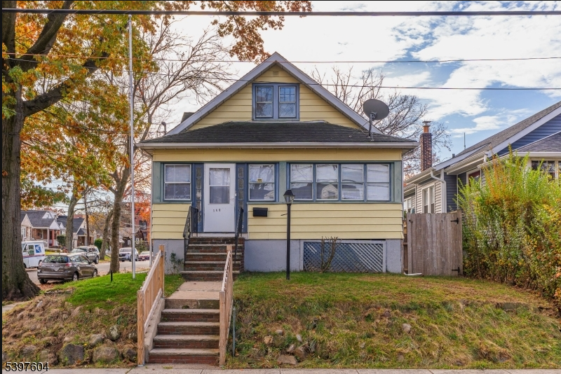 140 W Lincoln Ave, Roselle Park, NJ 07204 - #1