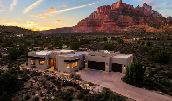 3000 Navajo Way, Springdale, UT 84767