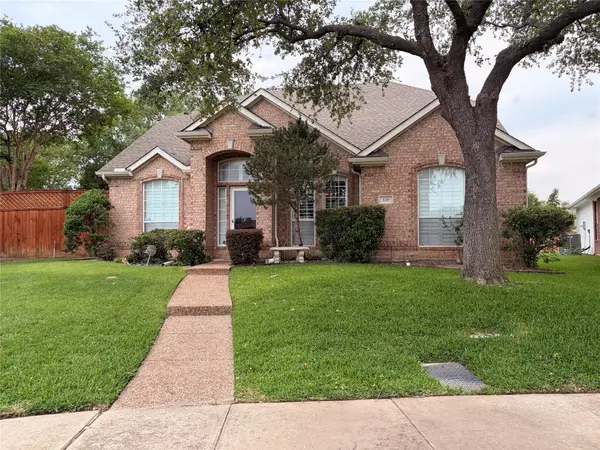 120 Stonecreek Drive, Irving, TX 75063