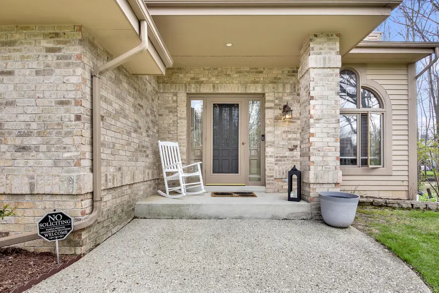 S79W19225 River Oaks Ct, Muskego, WI 53150 - #3