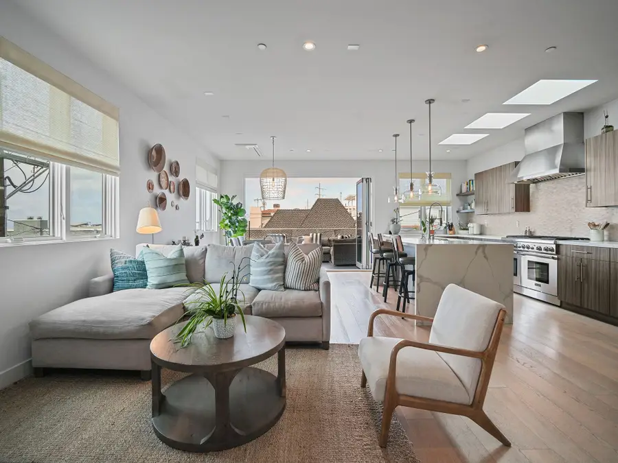 320 35th Street, Manhattan Beach, CA 90266 - Image #3