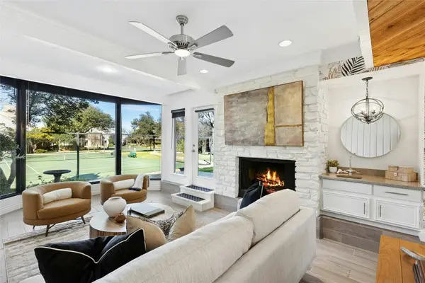 102 World Of Tennis Sq, Austin, TX 78738