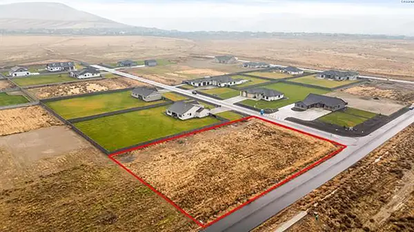 7203 Ambrosia St, Kennewick, WA 99338