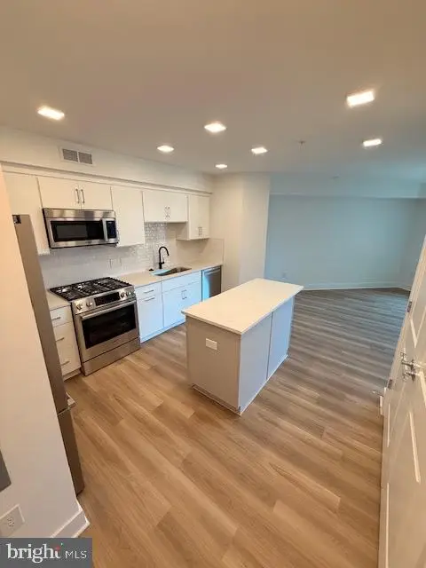 701 N Henry Street #Unit 211, Alexandria, VA 22314 - #3