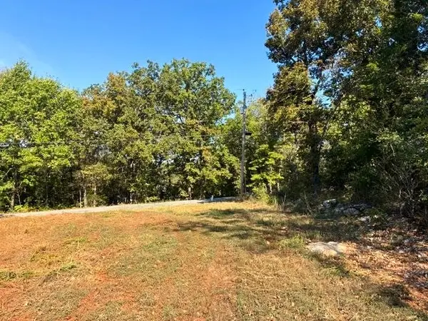 334 Woodland Hills Road, Hardy, AR 72542