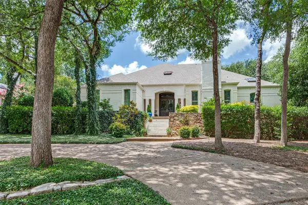 3720 Briarhaven Road, Fort Worth, TX 76109