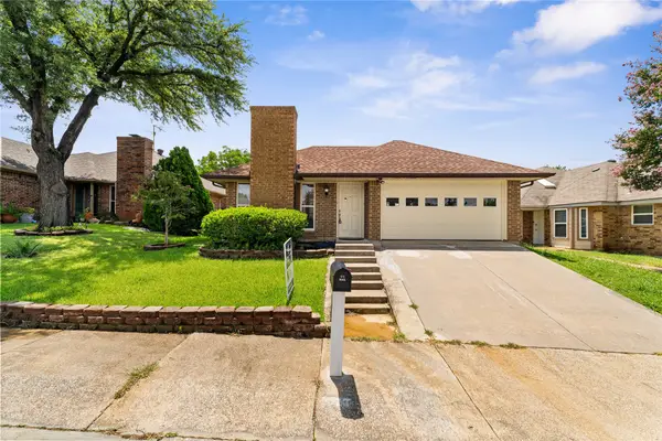 2208 Cedarcrest Drive, Carrollton, TX 75007