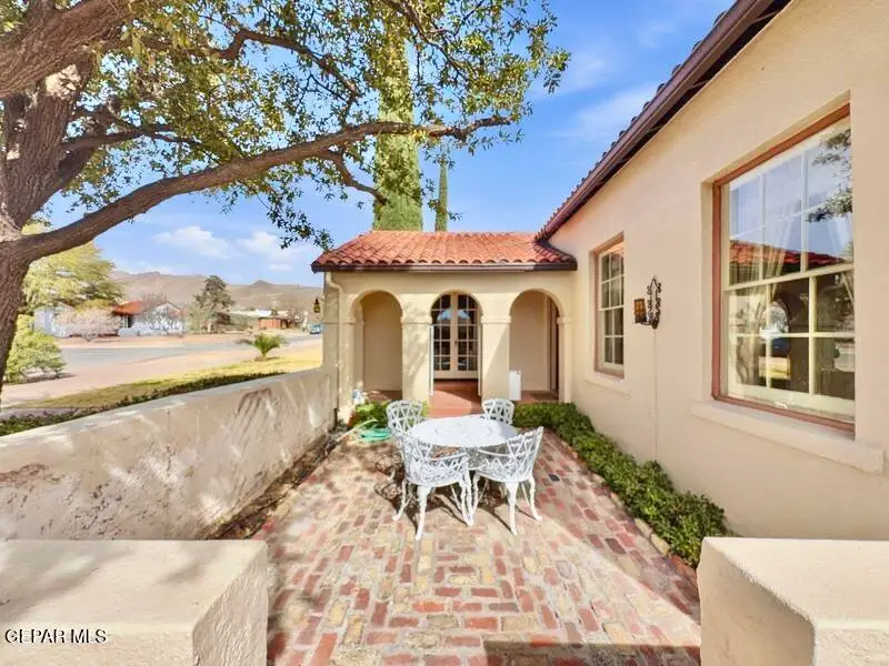 520 Blacker Avenue, El Paso, TX 79902 - #2