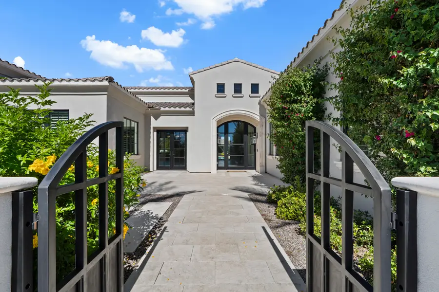 6310 E Bar Z Lane, Paradise Valley, AZ 85253 - Image #2