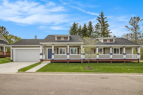 6 Maple Village Court, Ann Arbor, MI 48103