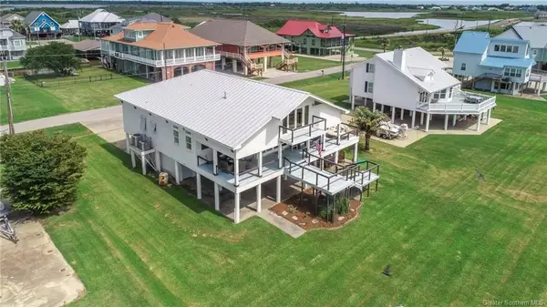 115 Seagull Ln, Lake Charles, LA 70607