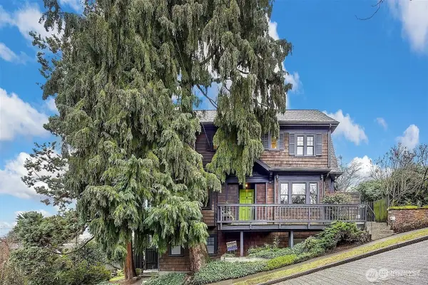 2002 12th Avenue, Seattle, WA 98102