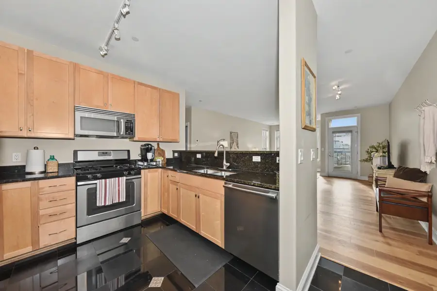 1925 N Water St, Milwaukee, WI 53202 - #3