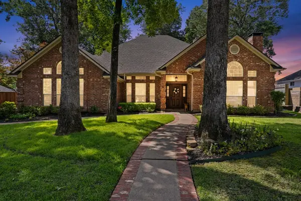 1012 LOVERS LN., Longview, TX 75604