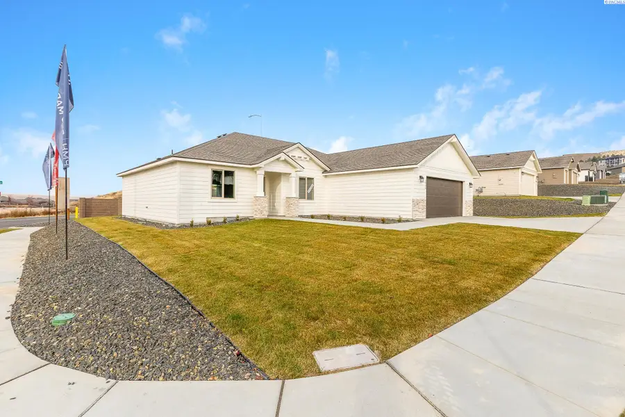 2936 S Roosevelt St, Kennewick, WA 99338 - Image #2