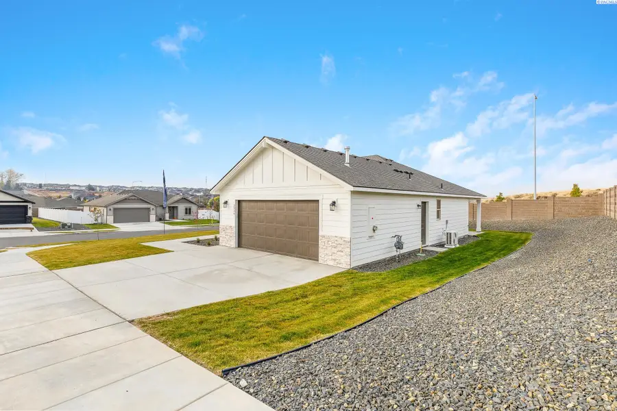 2936 S Roosevelt St, Kennewick, WA 99338 - Image #3