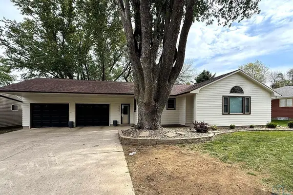 205 Pine Street, Hospers, IA 51238