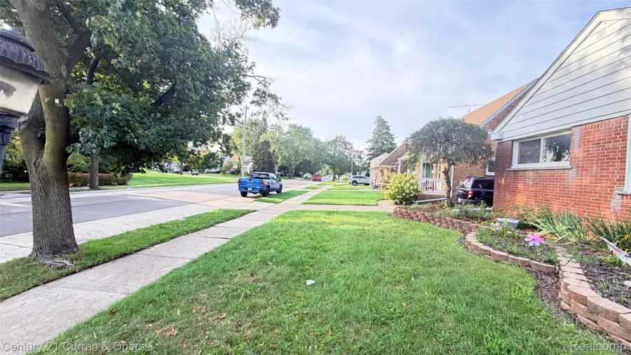 2040 Grindley Park Street, Dearborn, MI 48124 - #2