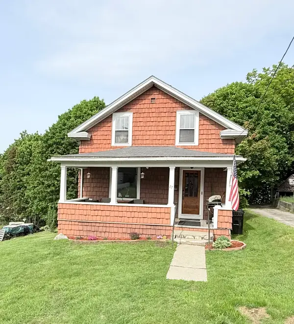 27 Columbus Circle, Newport, NH 03773
