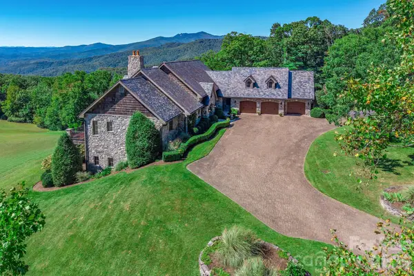 733 Dogwood Lane, Blowing Rock, NC 28605